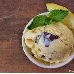 Lemon mint frozen yogurt with chocolate chips